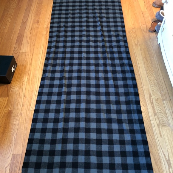 NBW Banana Republic Checkered Scarf Black & Grey - Picture 2 of 3